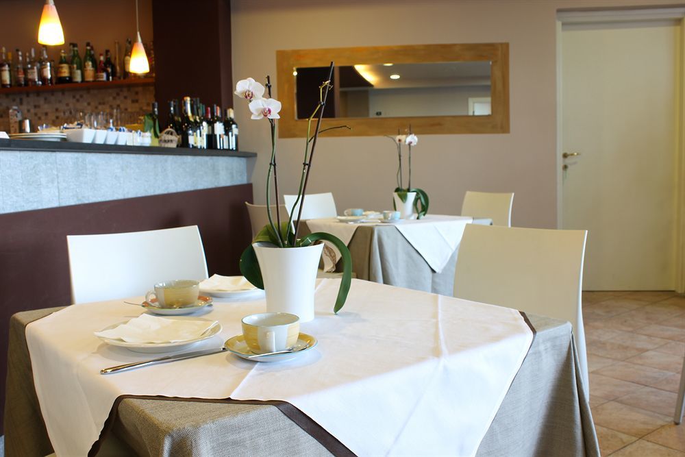 Hotel Corallo Imperia Esterno foto