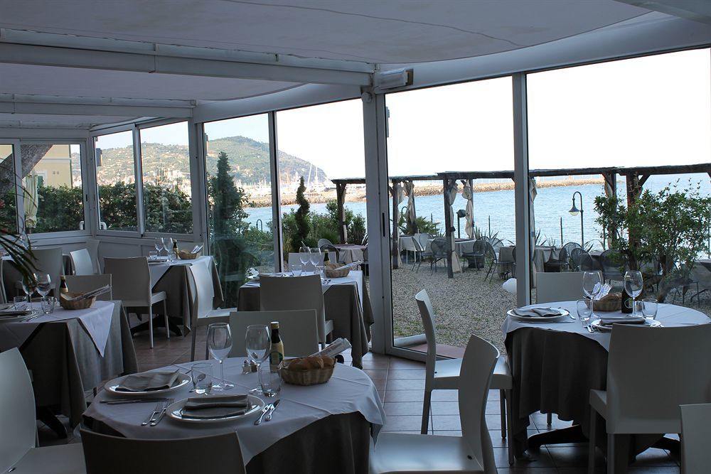Hotel Corallo Imperia Esterno foto